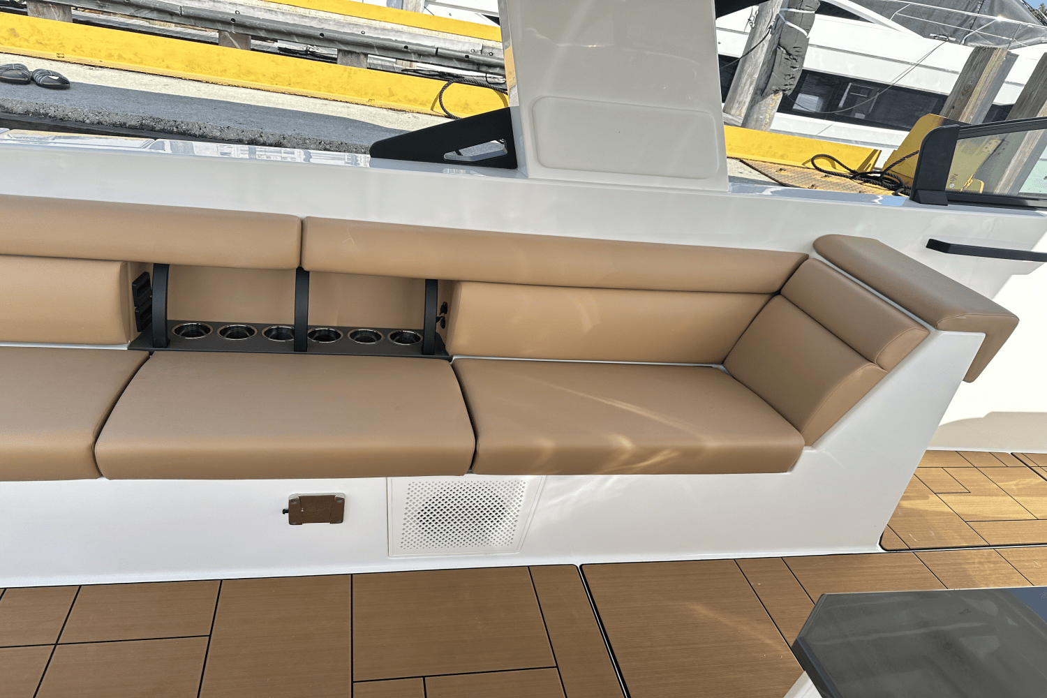 Slide: The Image of Aviara AV40 Outboard 2024 - 12