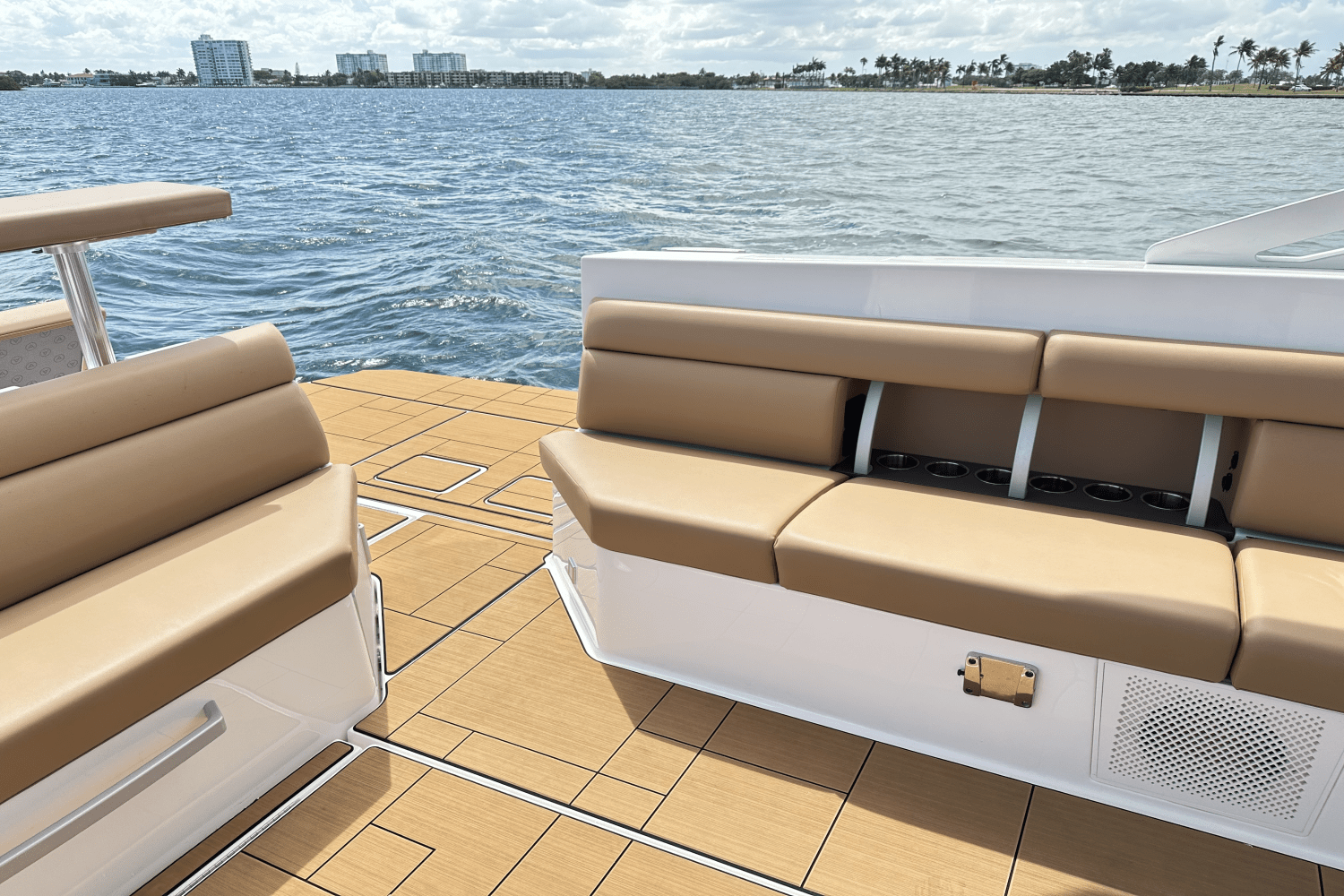 Slide: The Image of Aviara AV40 Outboard 2024 - 14