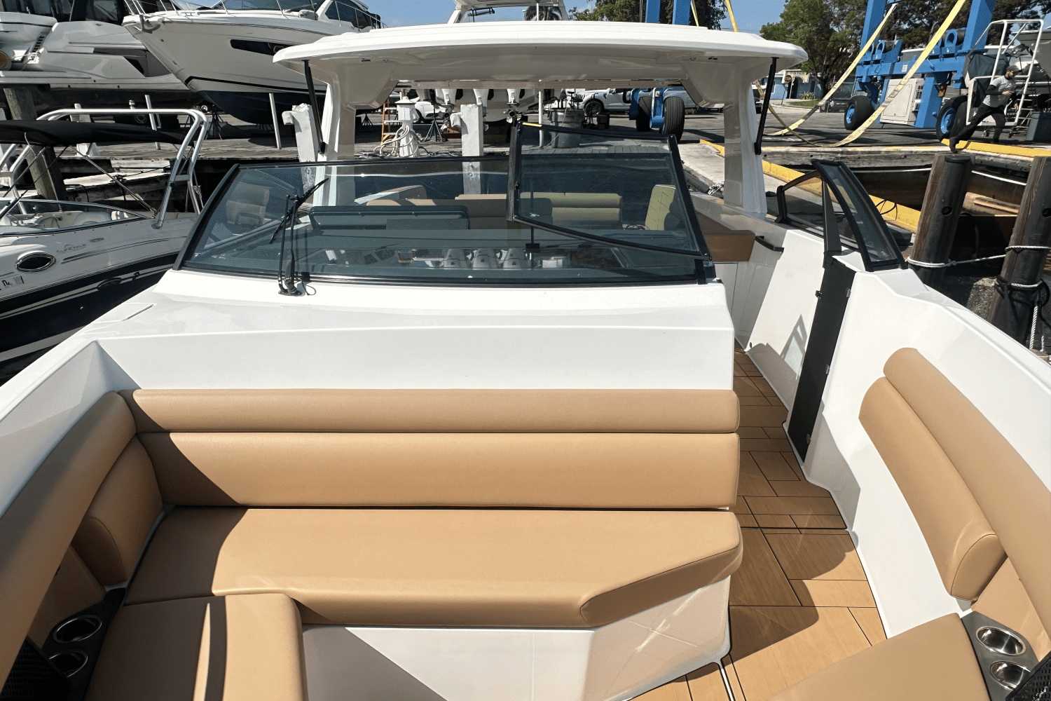 Slide: The Image of Aviara AV40 Outboard 2024 - 20