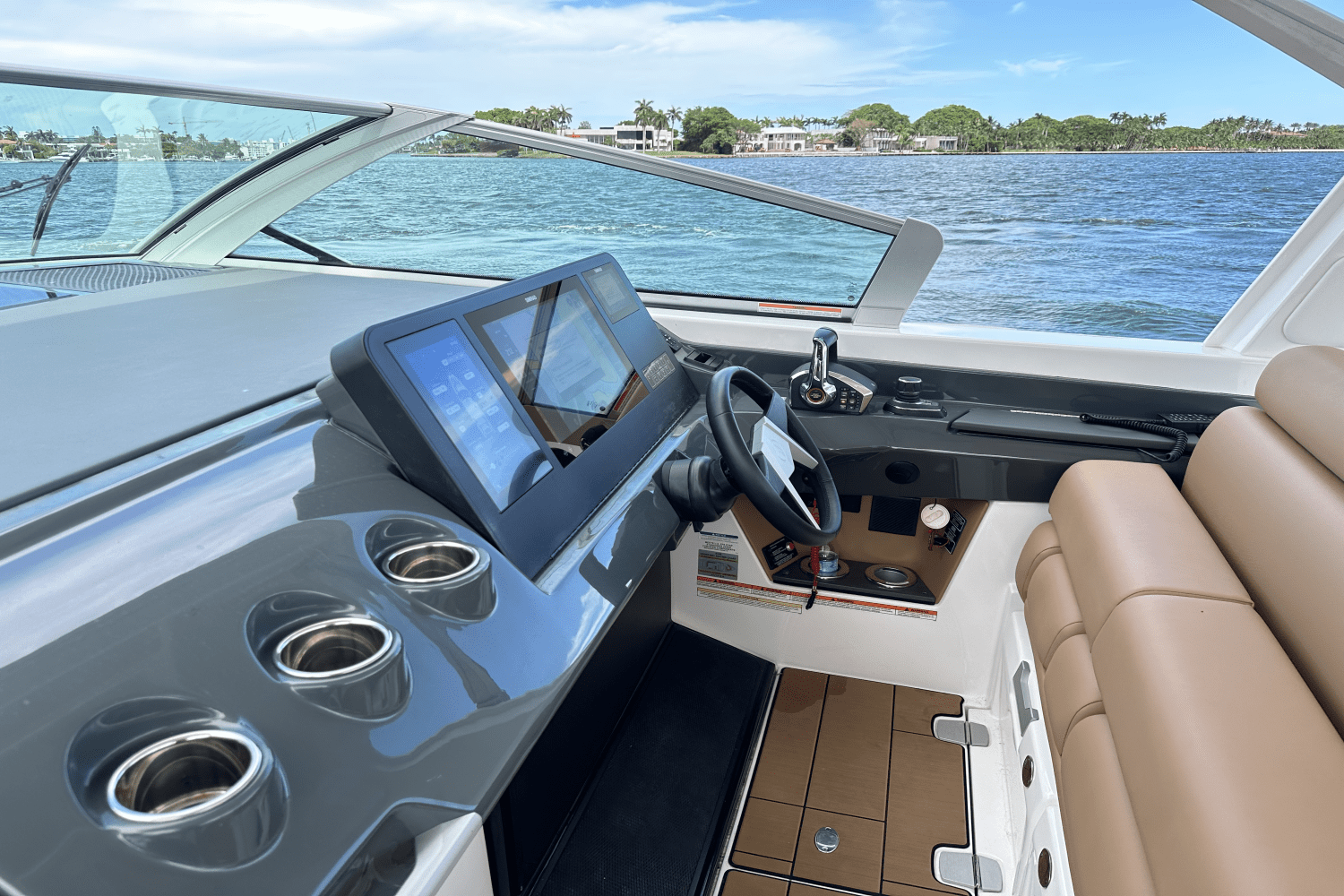 Slide: The Image of Aviara AV40 Outboard 2024 - 23