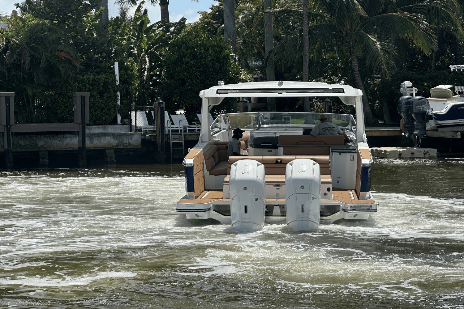 Slide: The Image of Aviara AV40 Outboard 2024 - 34