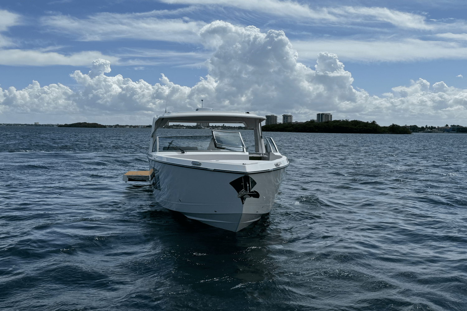 Slide: The Image of Aviara AV40 Outboard 2024 - 8