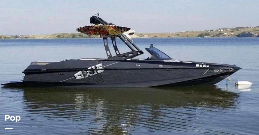 Slide: The Image of Seller Photo To Show Boat In The Water - 14691107