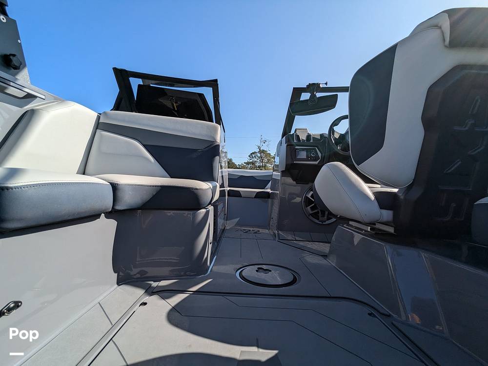 Slide: The Image of Walk Through Windshield - 14842781