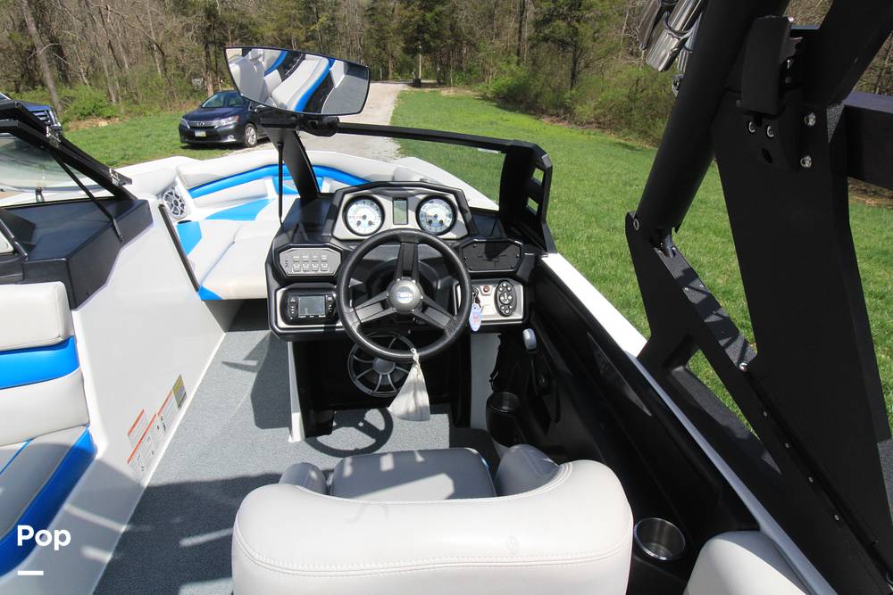 Slide: The Image of 2017 Axis A24 - 15327148