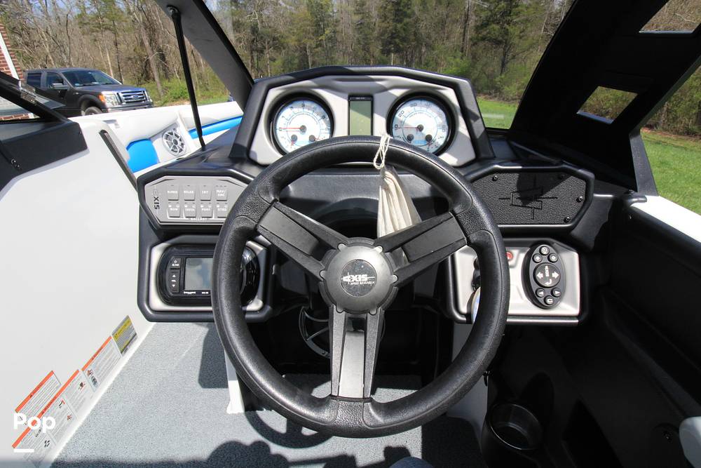 Slide: The Image of Steering Wheel - 15327516