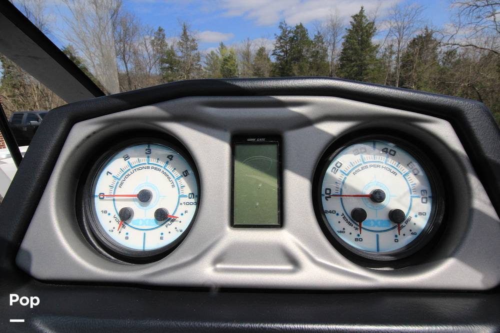 Slide: The Image of Axis A24 2017 - 15327519