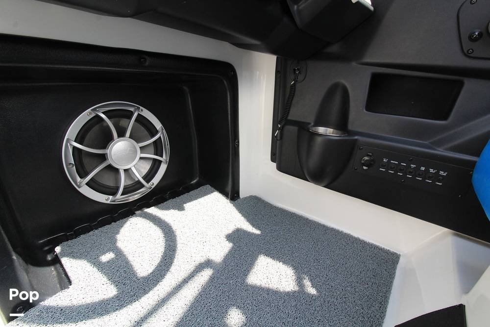 Slide: The Image of Axis A24 2017 - 15327521