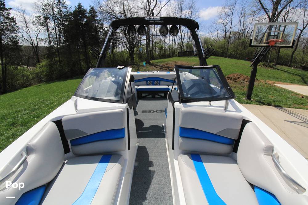 Slide: The Image of Windshield - Walk Through - 15327527