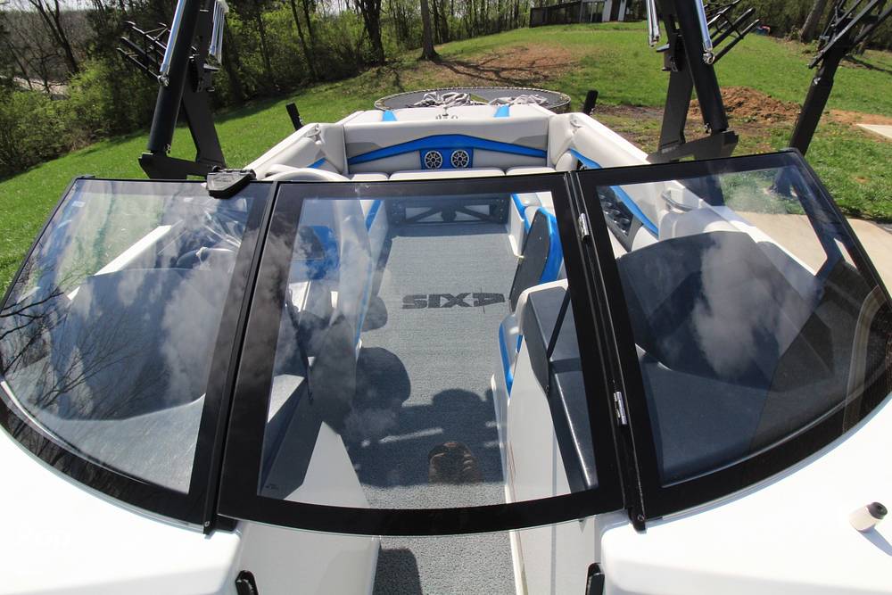 Slide: The Image of Windshield - Walk Through - 15327528