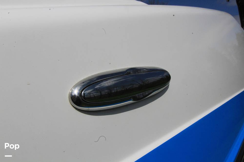 Slide: The Image of Cleats - Pull Up - 15327537