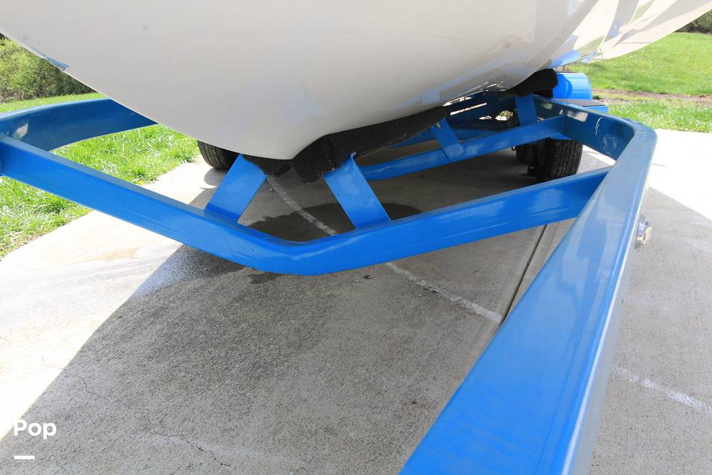 Slide: The Image of Axis A24 2017 - 15327552