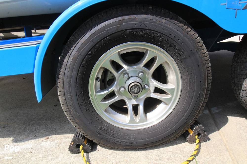 Slide: The Image of Axis A24 2017 - 15327558