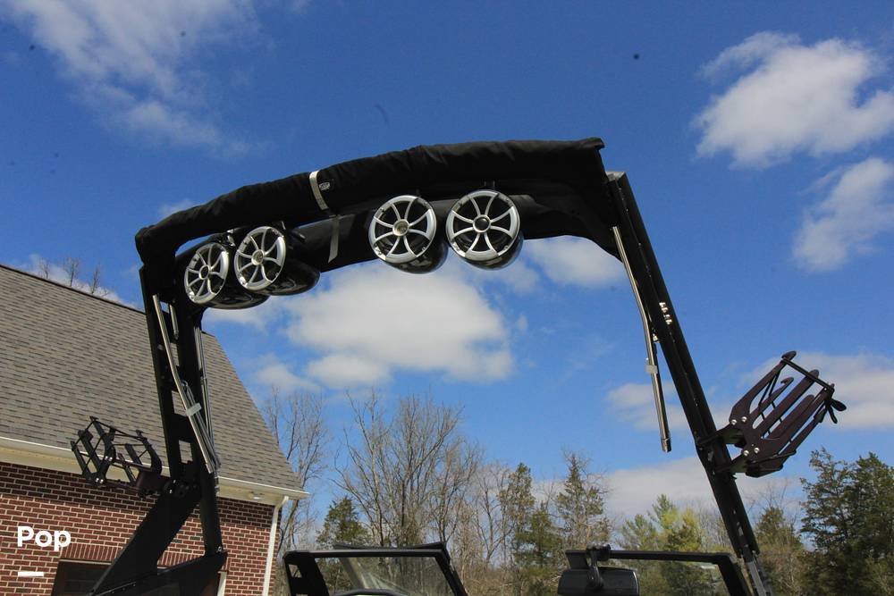 Slide: The Image of Wakeboard Rack - 15327529