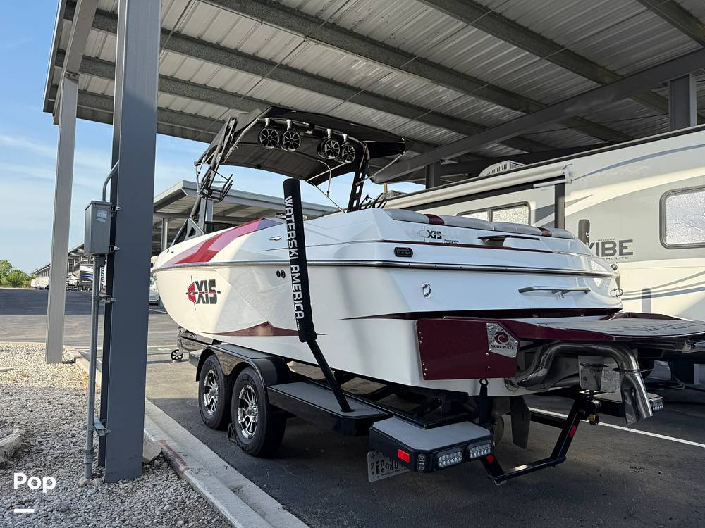 Slide: The Image of Axis A24 2018 - 15364380