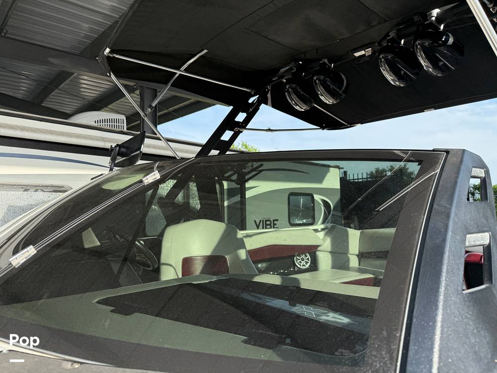 Slide: The Image of Axis A24 2018 - 15364384