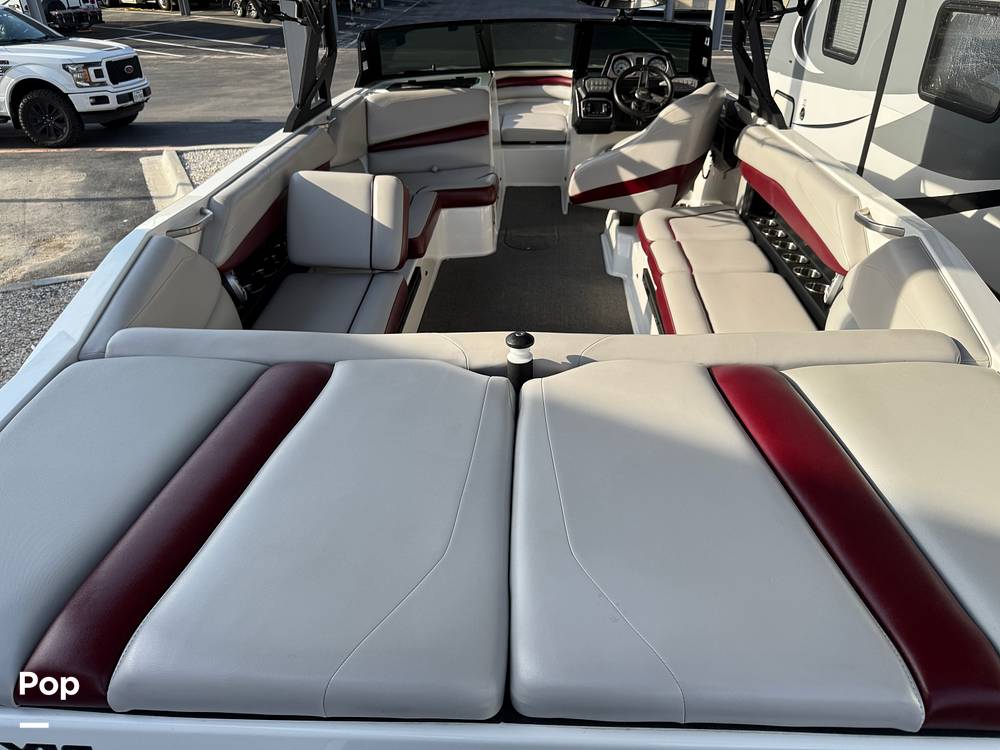 Slide: The Image of Axis A24 2018 - 15364387