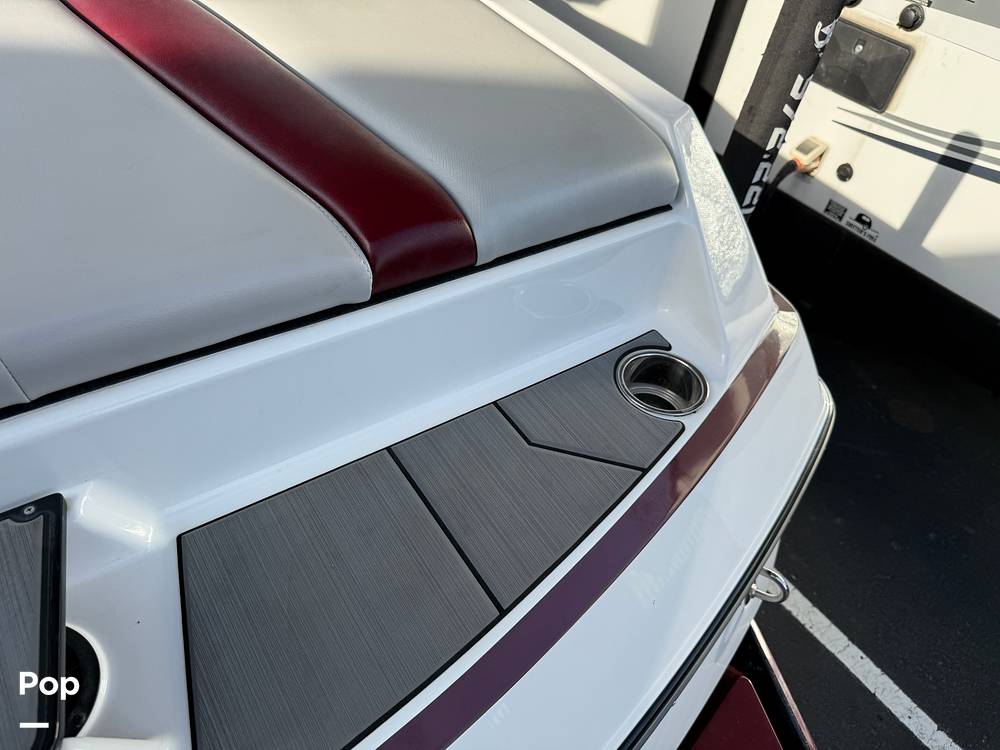 Slide: The Image of Axis A24 2018 - 15364389