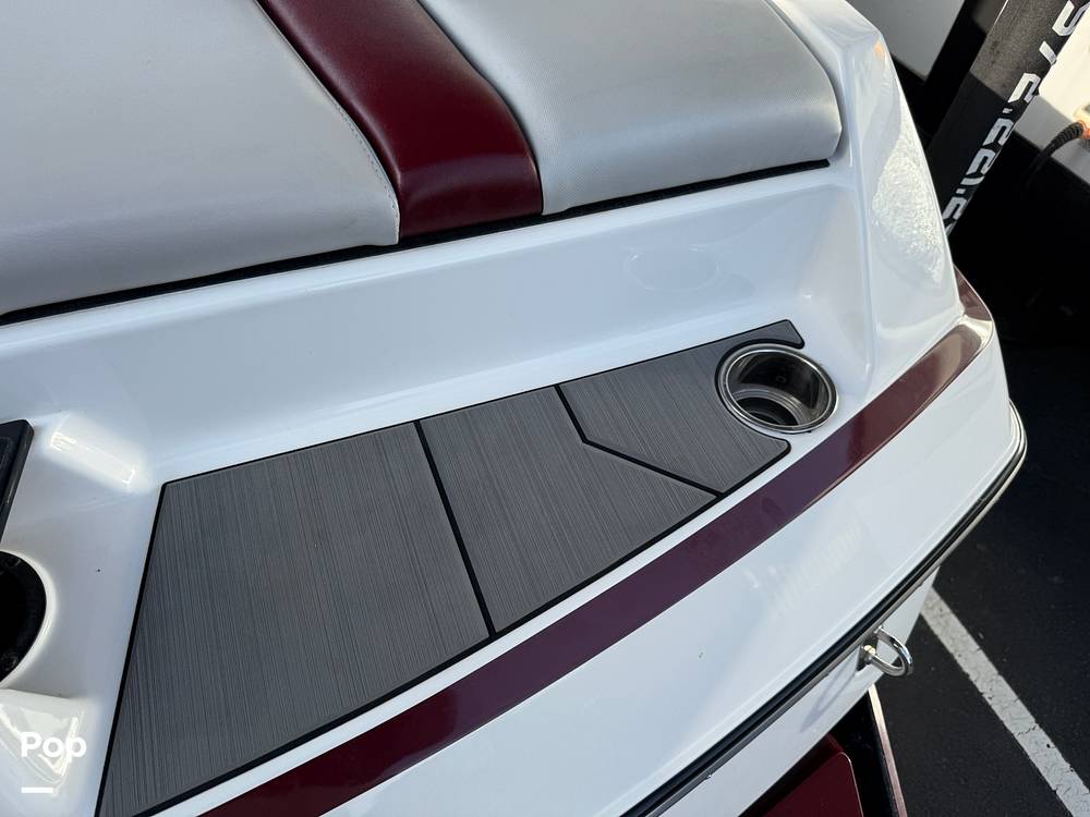 Slide: The Image of Axis A24 2018 - 15364390