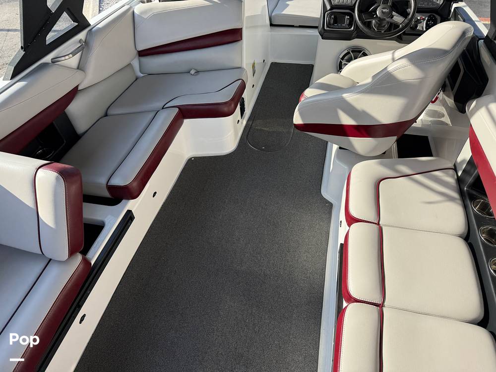 Slide: The Image of Axis A24 2018 - 15364393