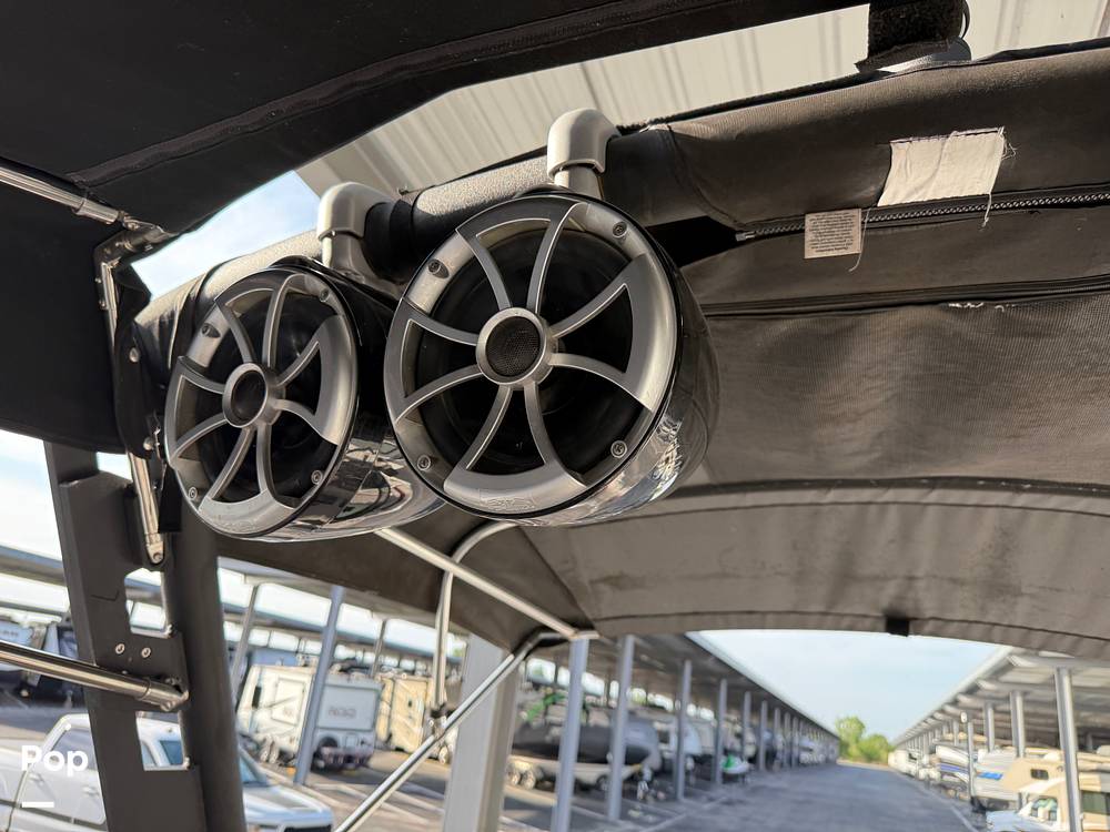 Slide: The Image of Axis A24 2018 - 15364401