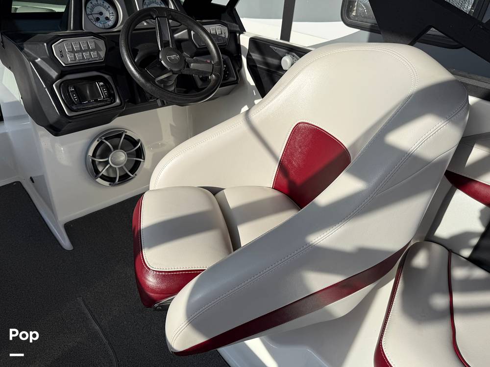 Slide: The Image of Axis A24 2018 - 15364403