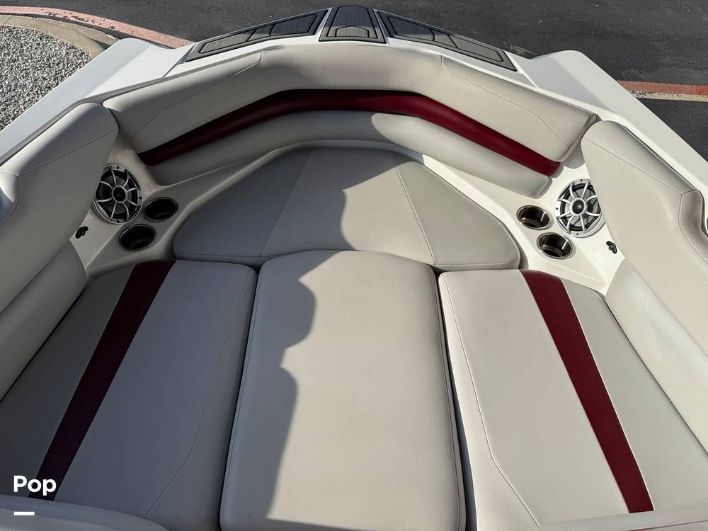 Slide: The Image of Axis A24 2018 - 15364410