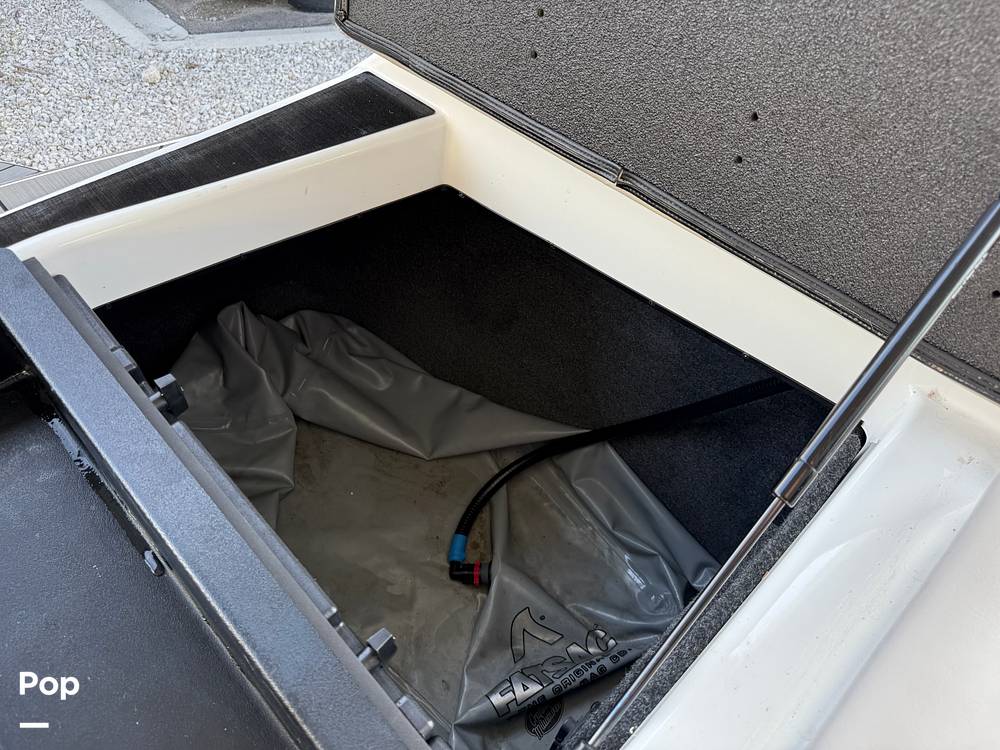 Slide: The Image of Axis A24 2018 - 15364443