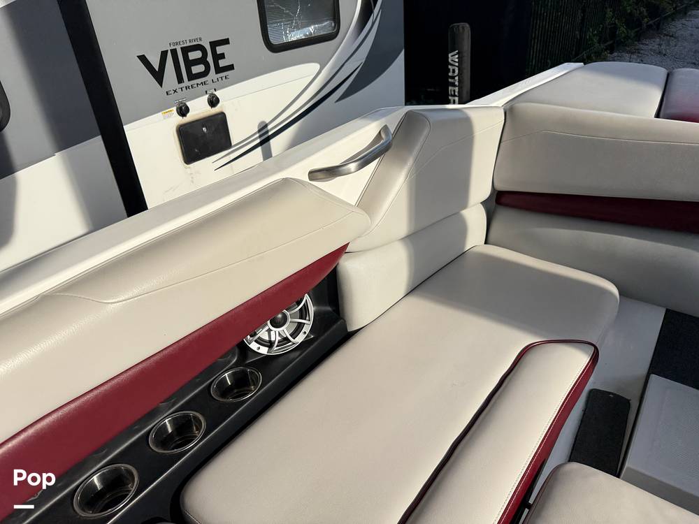 Slide: The Image of Axis A24 2018 - 15364448