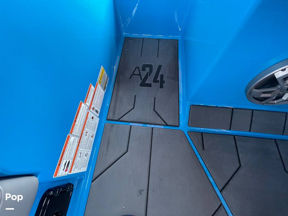 Slide: The Image of Axis A24 2020 - 15106310