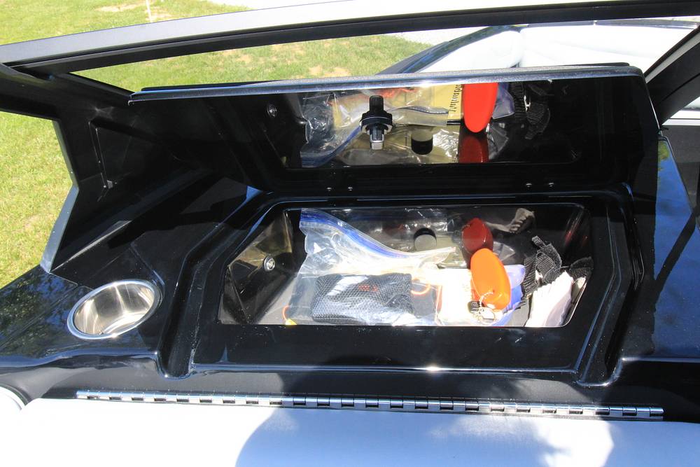 Slide: The Image of Glove Box - 14335620