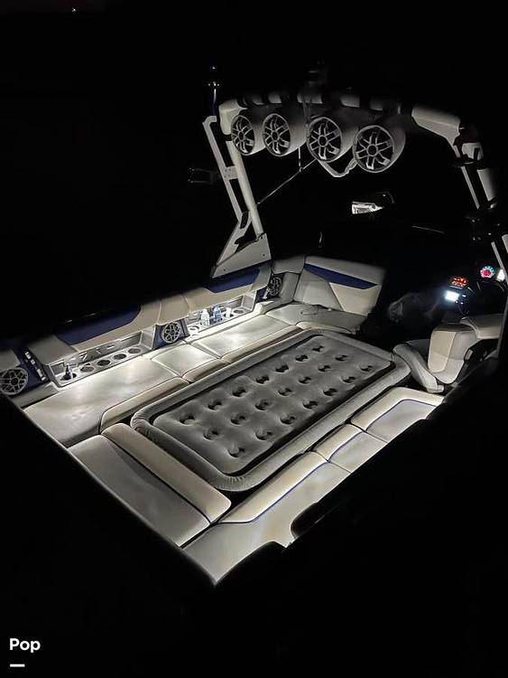 Slide: The Image of Axis A24 2021 - 15386731