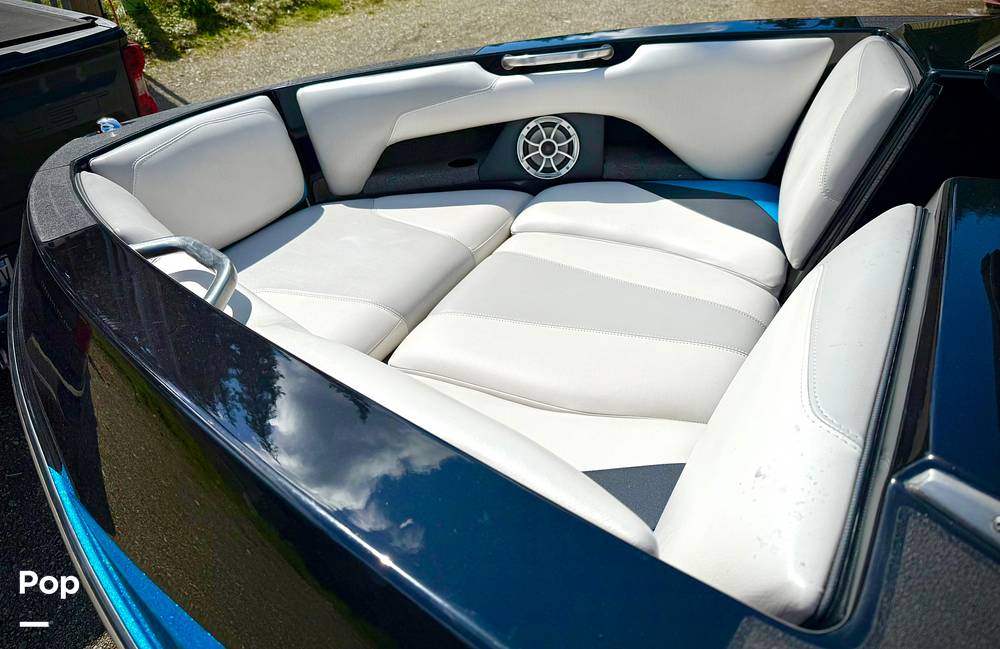 Slide: The Image of Axis T22 2017 - 15361369