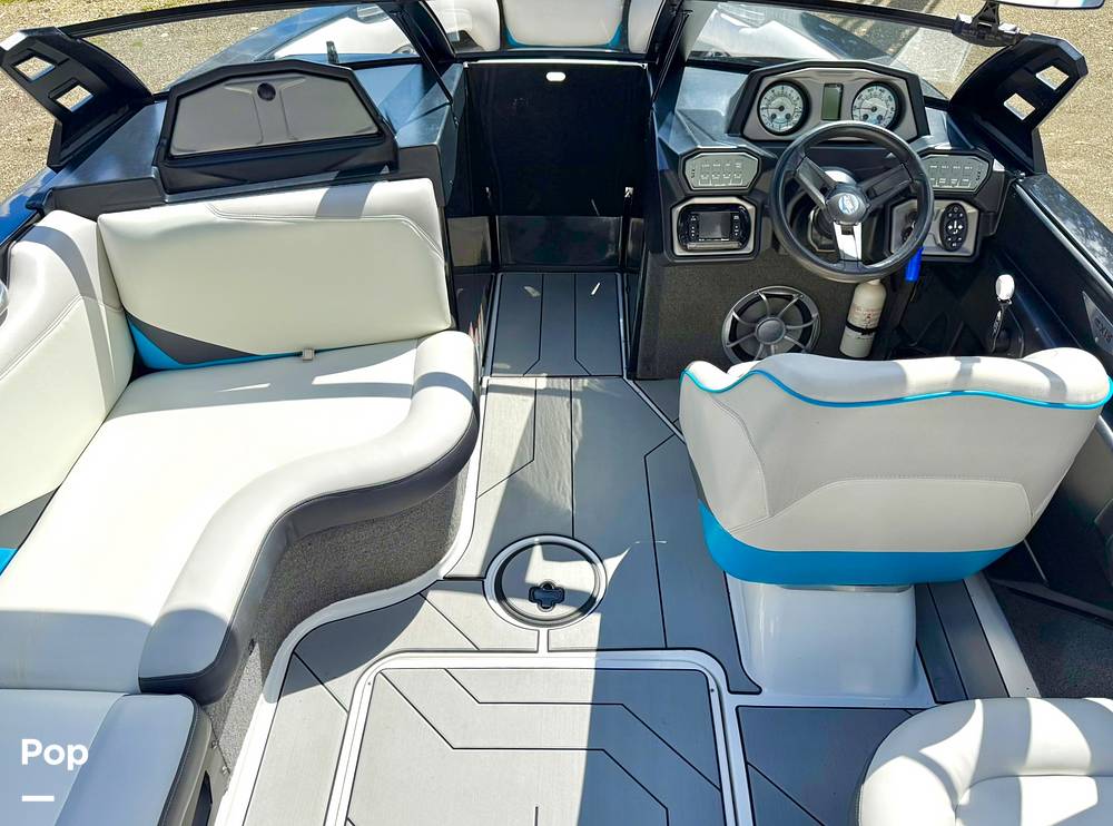 Slide: The Image of Axis T22 2017 - 15361392