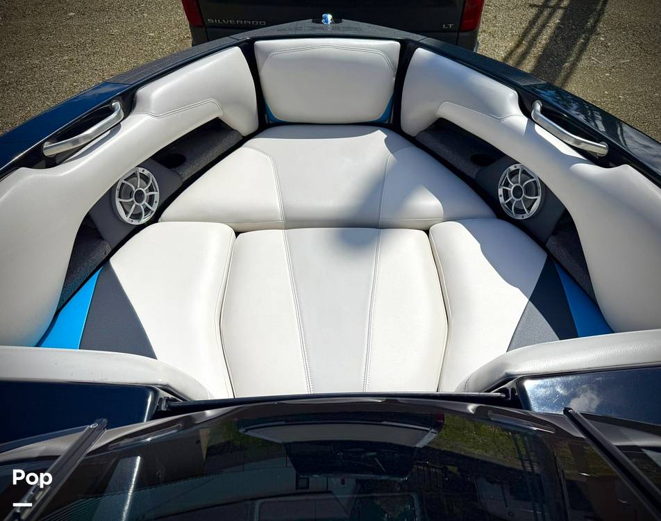 Slide: The Image of Axis T22 2017 - 15361394