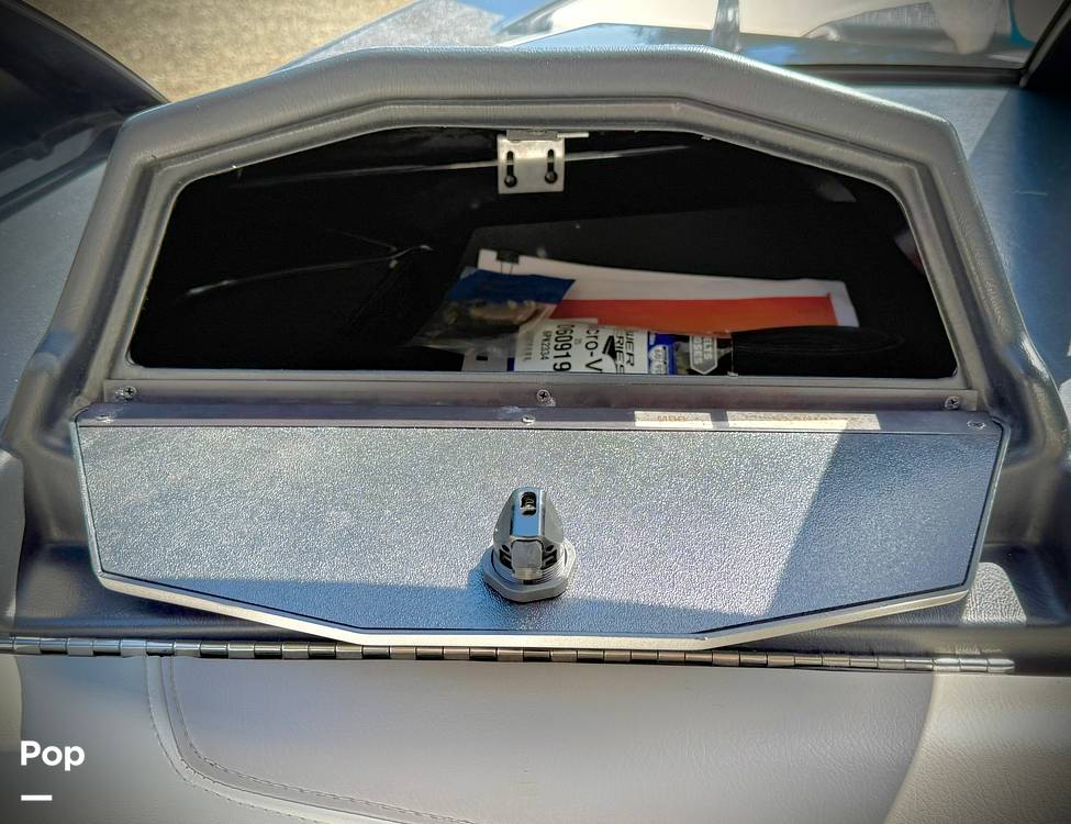 Slide: The Image of Axis T22 2017 - 15361425