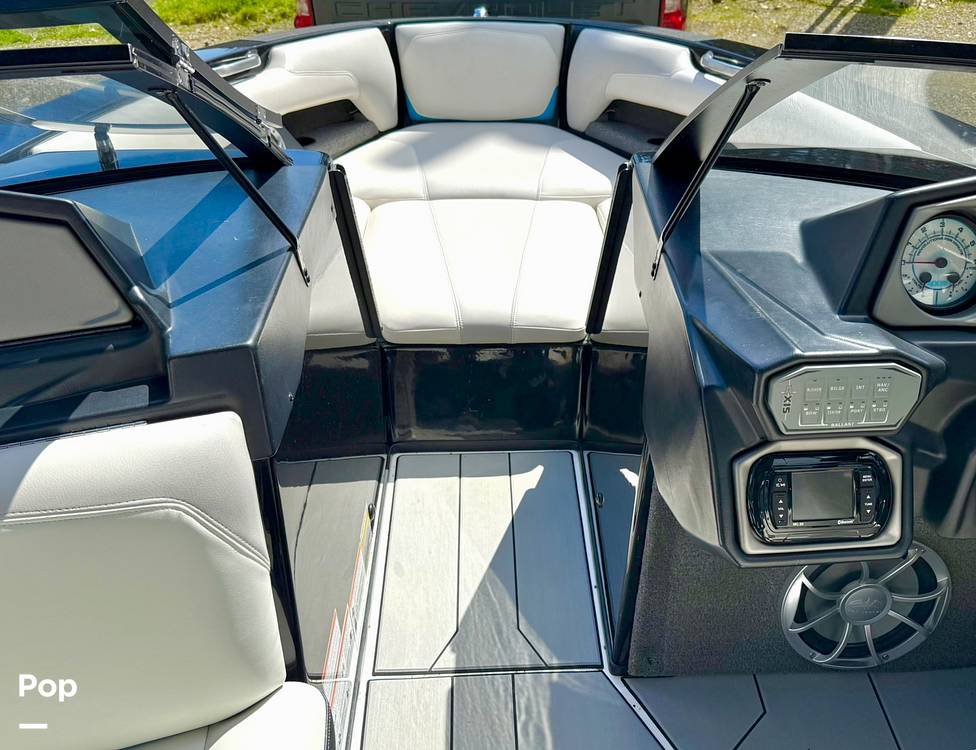 Slide: The Image of Axis T22 2017 - 15361432