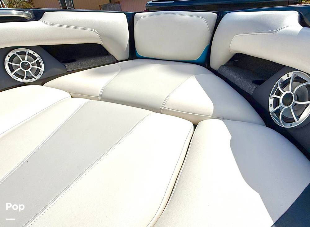 Slide: The Image of Axis T22 2017 - 15361438