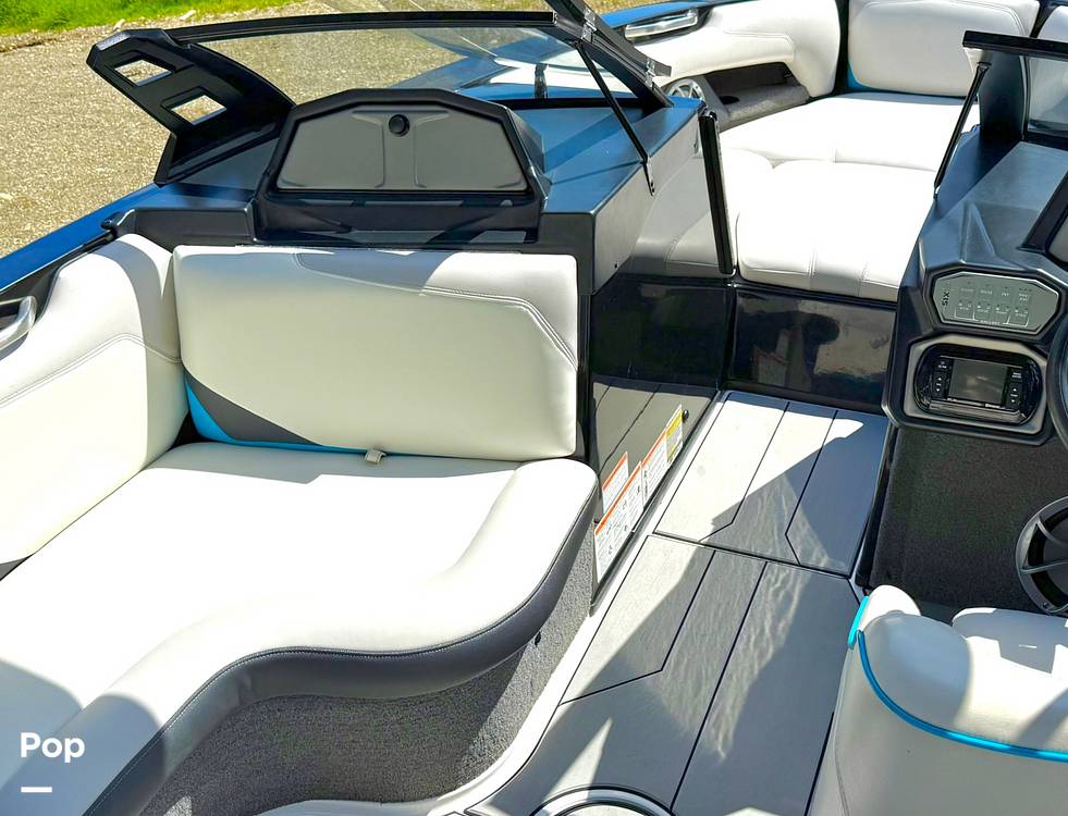 Slide: The Image of Axis T22 2017 - 15361459