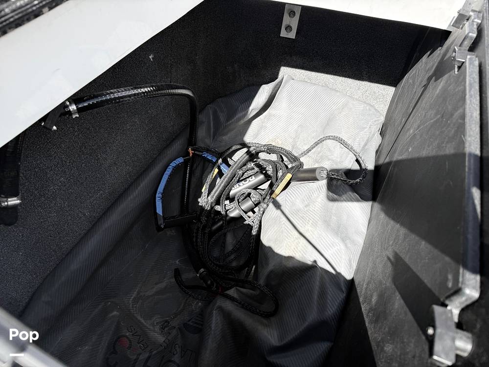 Slide: The Image of Axis T22 2021 - 15328893
