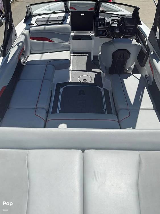 Slide: The Image of Capacity 15 People - 15784013