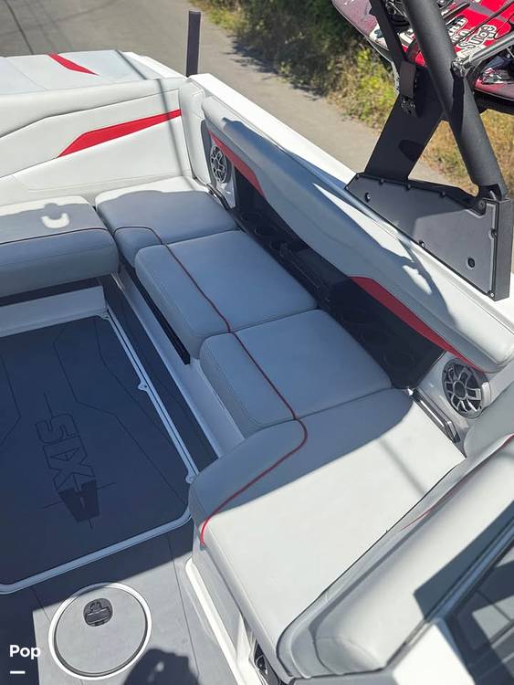 Slide: The Image of Axis T220 2023 - 15784014