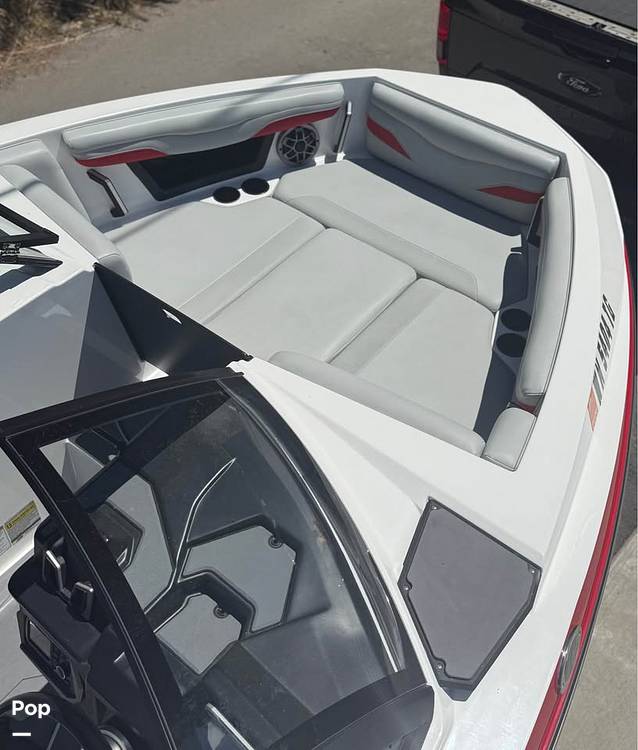 Slide: The Image of Axis T220 2023 - 15784015