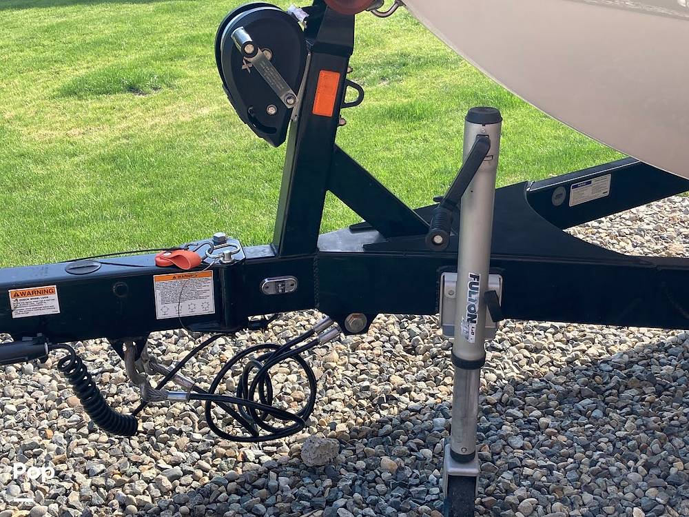 Slide: The Image of Axis T220 2023 - 15798278