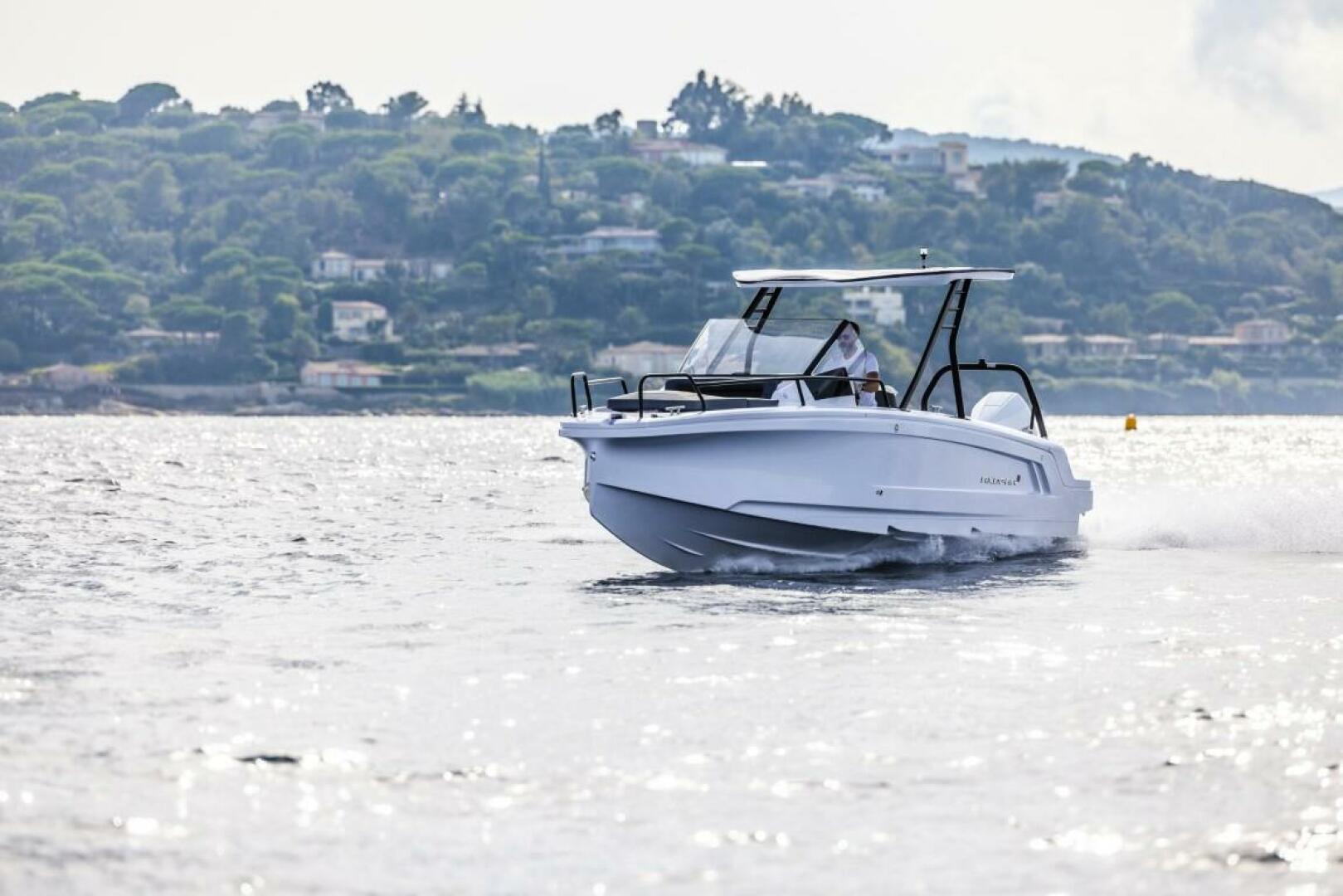 Slide: The Image of Axopar 25 Cross Top 2025 - 4779157