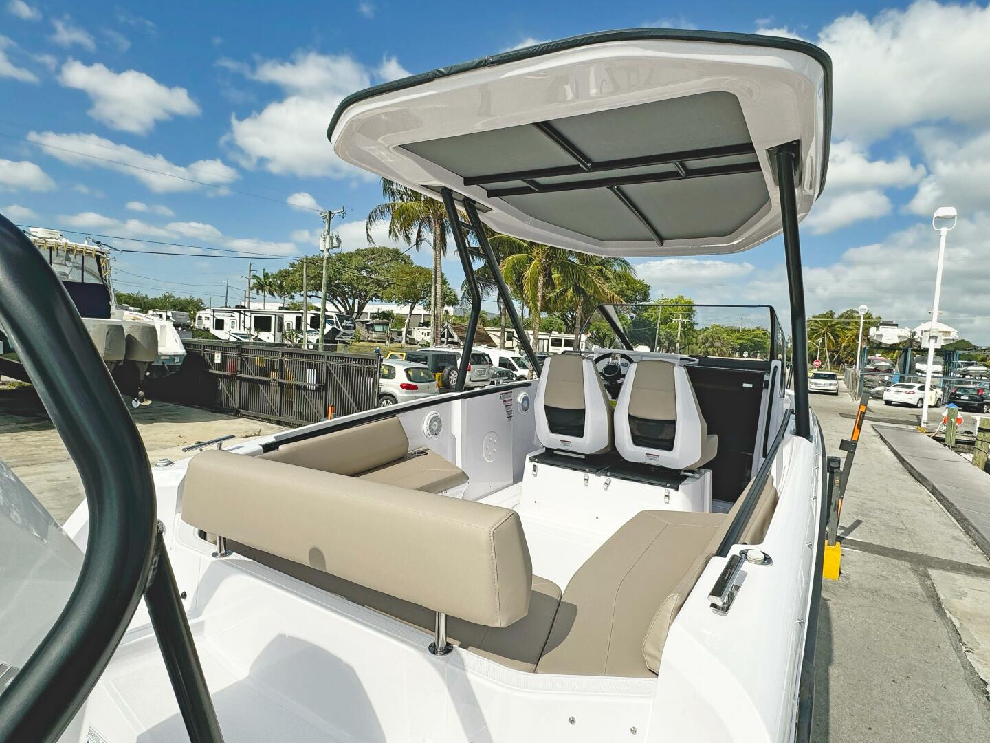 Slide: The Image of Axopar 25 Cross Top 2025 - 5324749