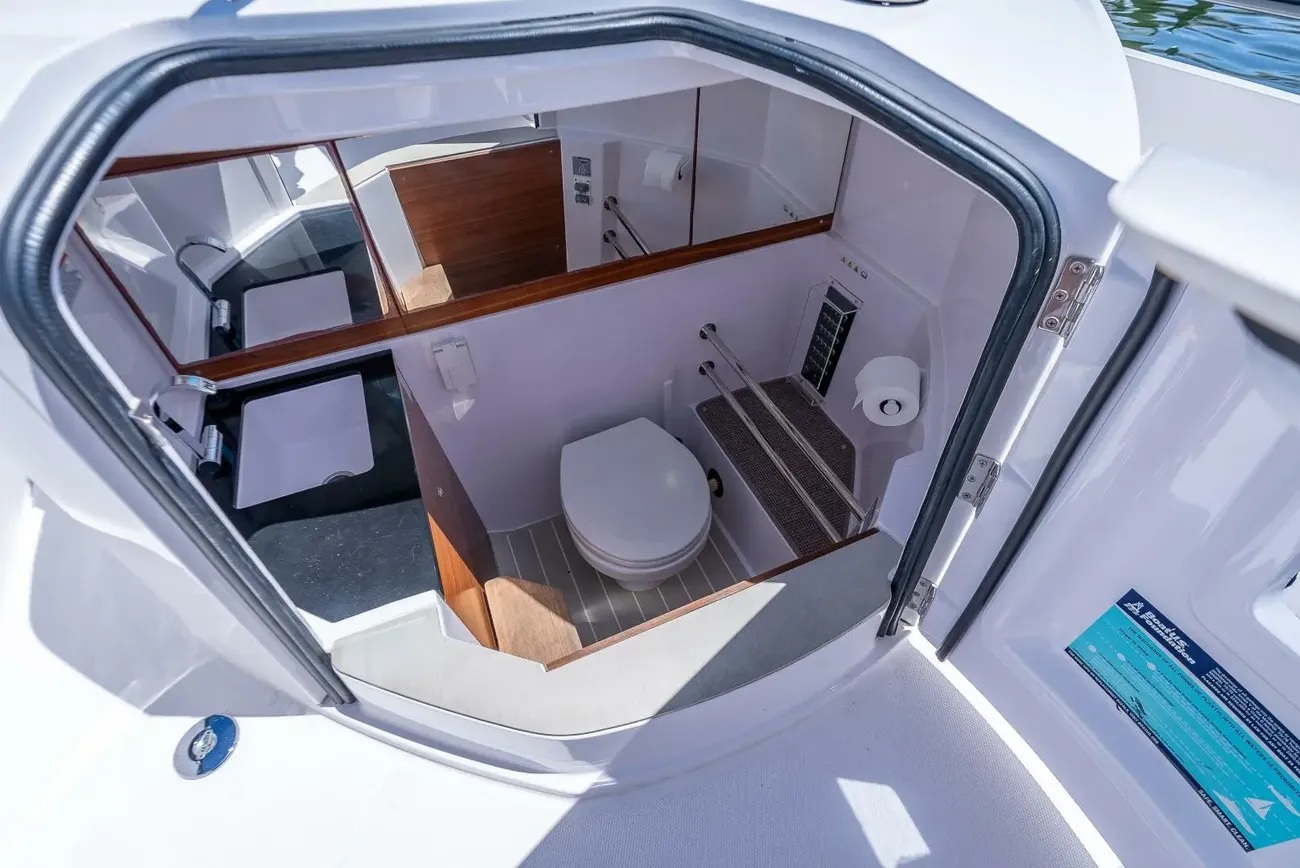 Slide: The Image of Axopar 28 Aft Cabin 2022 - 34