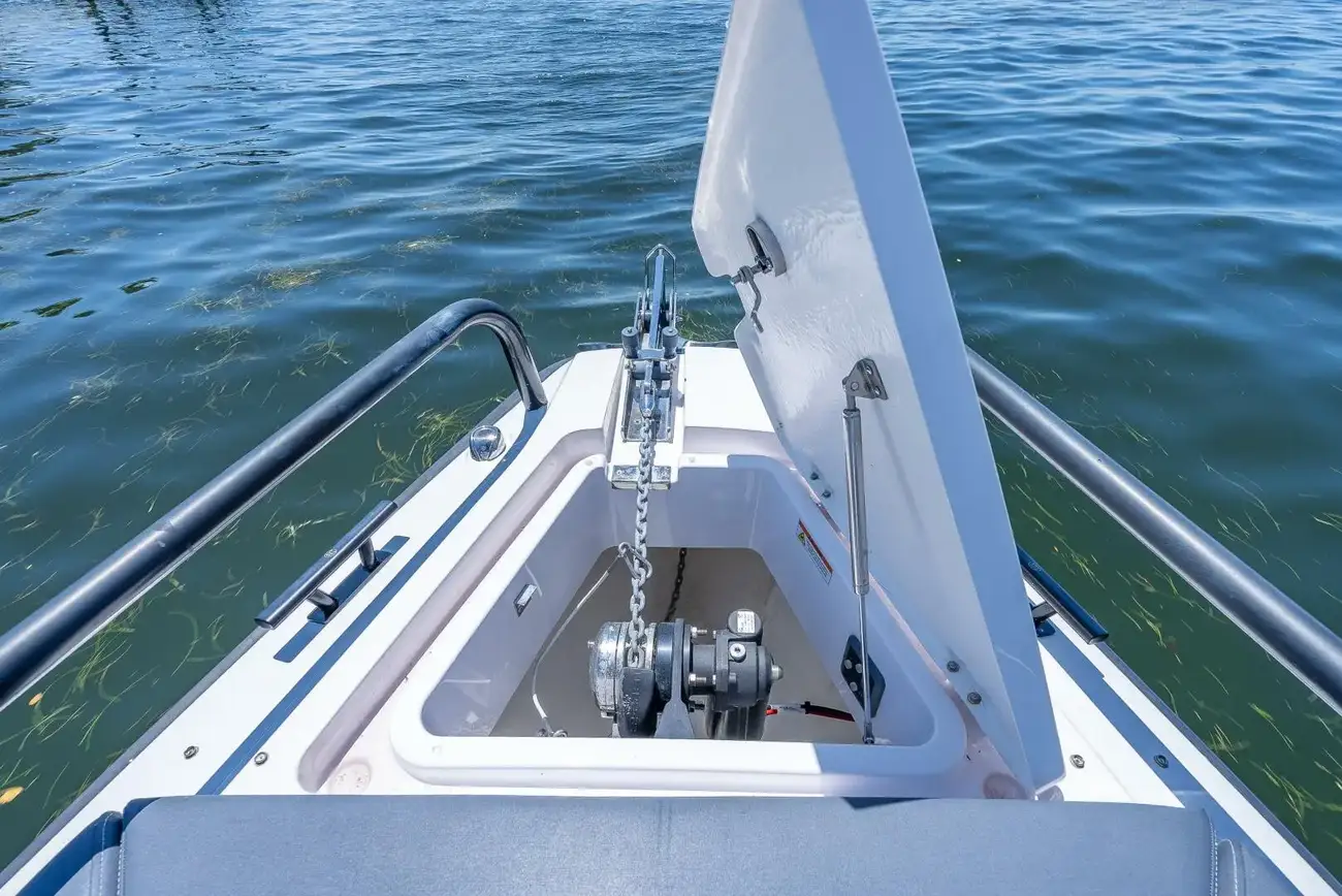 Slide: The Image of Axopar 28 Aft Cabin 2022 - 36