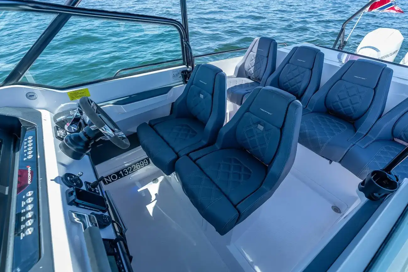 Slide: The Image of Axopar 28 Aft Cabin 2022 - 44