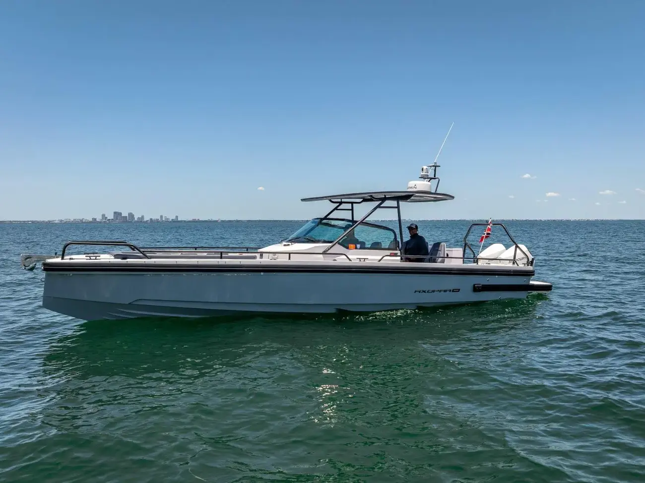 Slide: The Image of Axopar 28 Aft Cabin 2022 - 5
